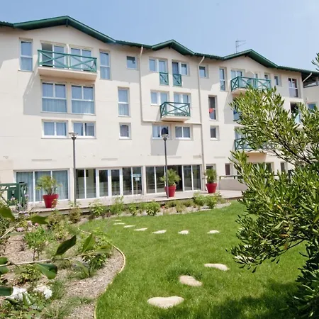 Resort Haguna S4 *